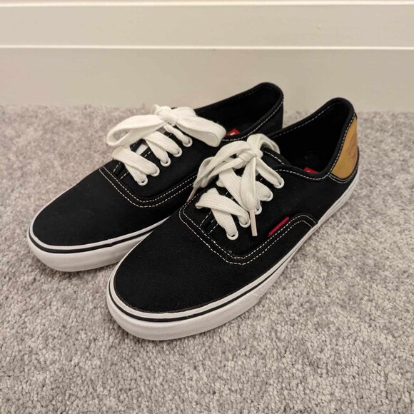 Brand New Men's Denim Levi's Sneakers - Picture 1 of 7